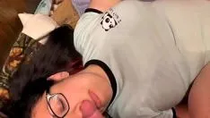 Nerd geneukt door een grote en dikke lul van Brasov Xnxx
