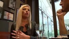 Odtwórz Ładna Blondynka Rumunka zerżnięta we Francji przez żonatego mężczyznę