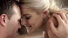 Reproducir escena de sexo anal erótico