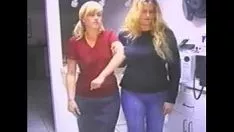 Redare Imagini Vintage Cu O Frumoasa Cu Tate Mari Care Se Excita.