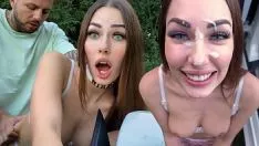 Afspelen Roemeense pornofilms met meisjes besprenkeld met sperma op meisje