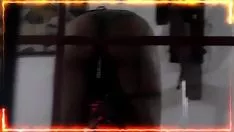 Jouer Il vicino è un fan del sesso anale hardcore