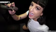 Oynat Git Charlie! Bize ne aldığını göster! - Sıcak Gloryhole oral seks cumshot derlemesi