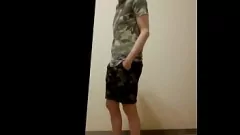 Redare Egoistul matur mănâncă lecția tânără a soloboy -ului în sex ed