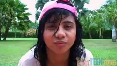 تشغيل Solo Latina Teen Tobie يتبلل وأصابع بوسها في الهواء الطلق