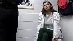 Redare Adolescent exotic prins în birou și futut din spate într-o scenă de amatori hardcore de spionaj în picioare