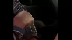 Redare Soția excitată îi face prietenului ei o muie de dimineață în timp ce înregistrează acțiunea